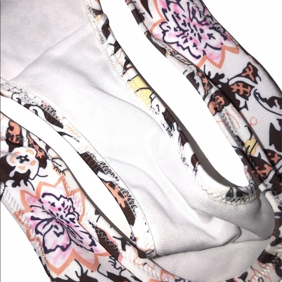 Cupshe size XXlarge floral bikini swim bottoms - Picture 3 of 4